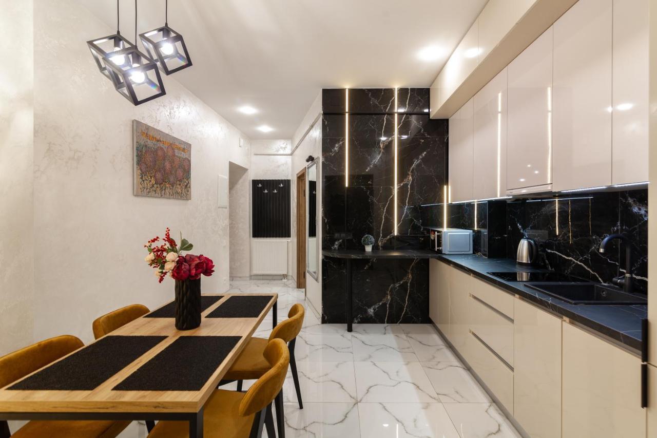 Alfa Apartments Svobody 39 Lvov Exteriér fotografie