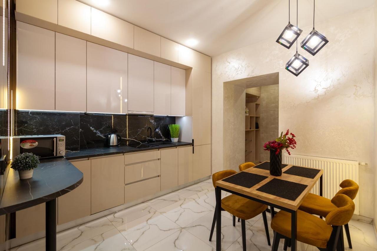 Alfa Apartments Svobody 39 Lvov Exteriér fotografie