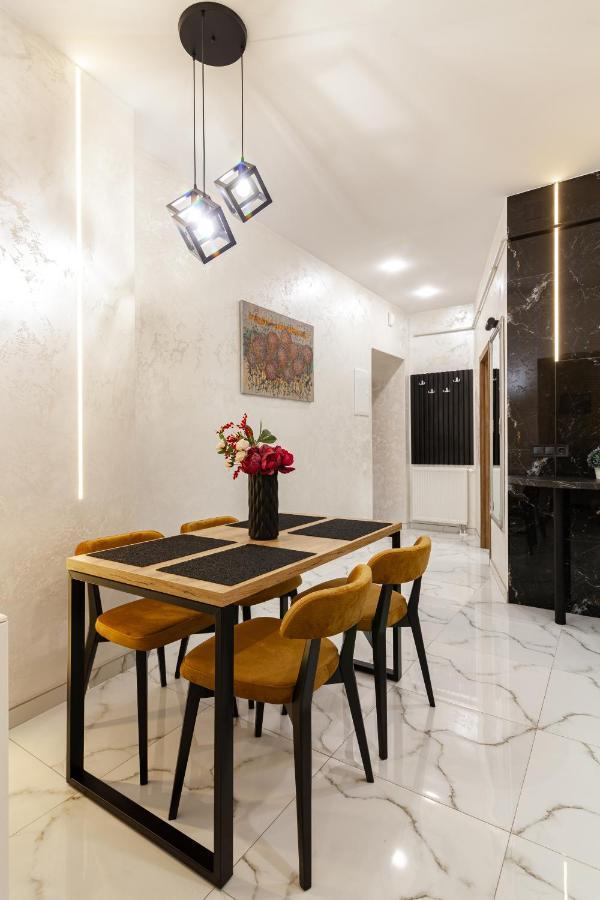 Alfa Apartments Svobody 39 Lvov Exteriér fotografie